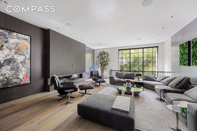 146 Waverly Place, New York City, NY 10014