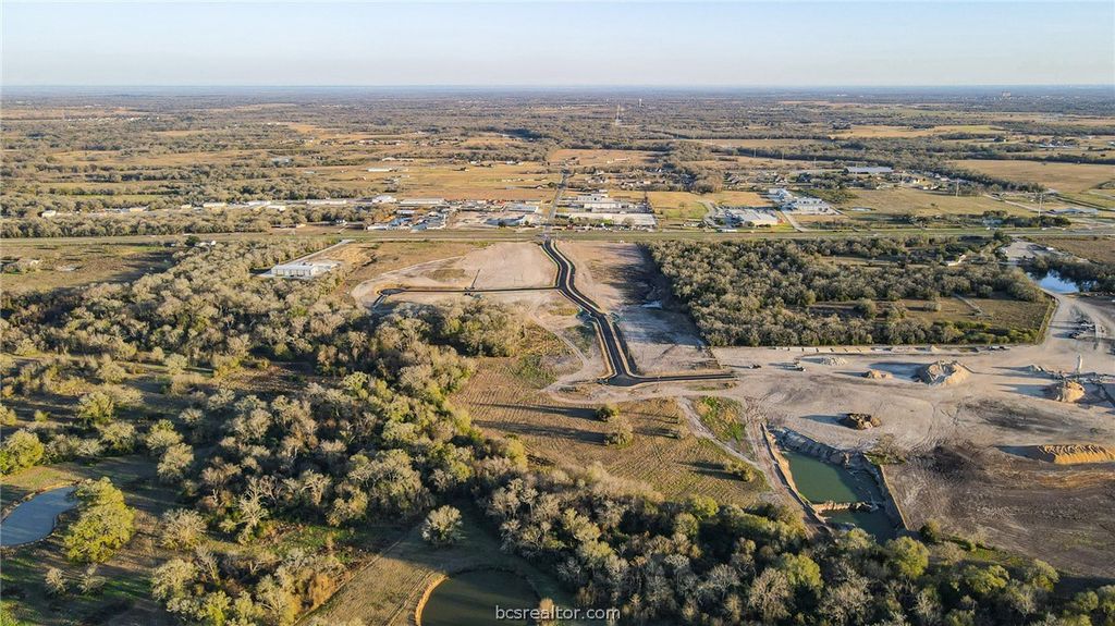 0005 H.L. Young Boulevard, Bryan, TX 77803 — photo 2