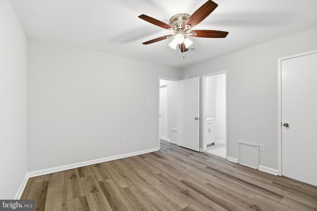 2006 HEADLANDS CIR, Reston, VA 20191