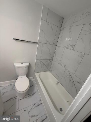 2006 HEADLANDS CIR, Reston, VA 20191