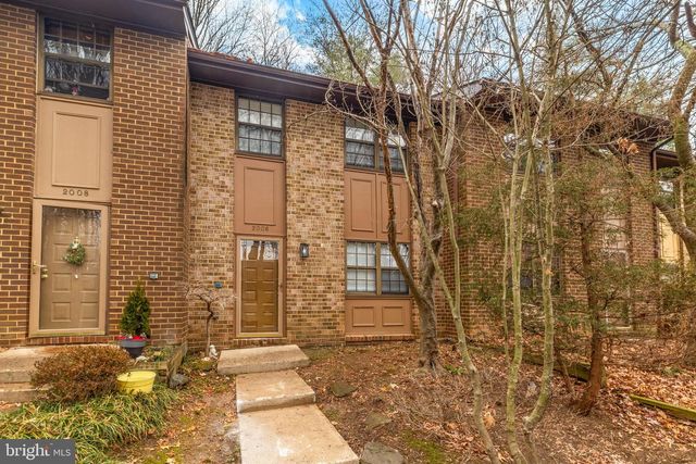 2006 HEADLANDS CIR, Reston, VA 20191