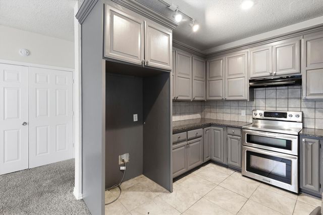 306 Santa Fe Trail, Irving, TX 75063