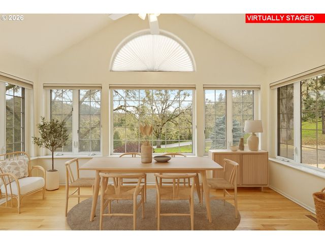 441 GEM Dr, Roseburg, OR 97471