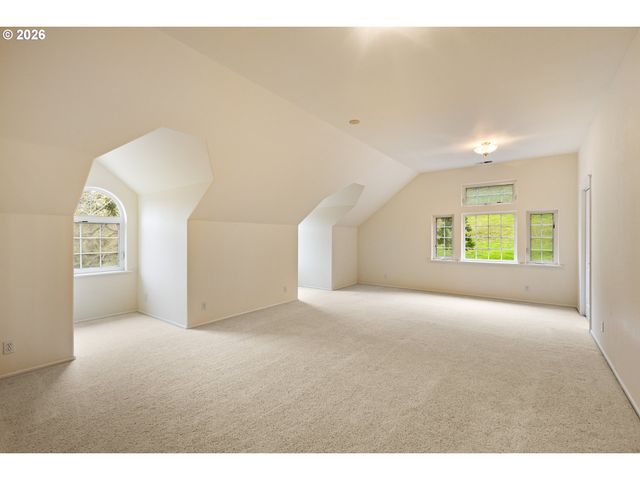 441 GEM Dr, Roseburg, OR 97471