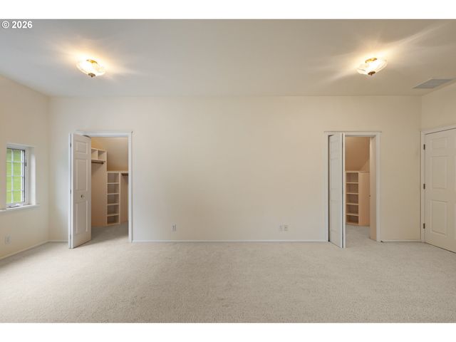 441 GEM Dr, Roseburg, OR 97471