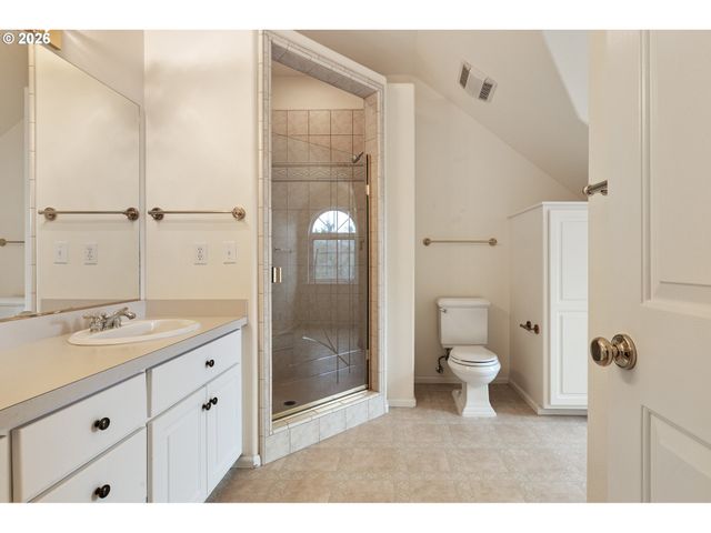 441 GEM Dr, Roseburg, OR 97471