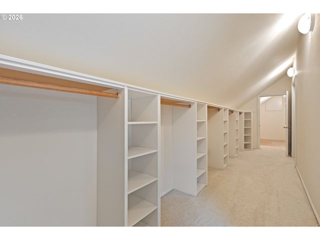 441 GEM Dr, Roseburg, OR 97471