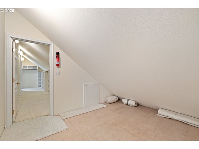 441 GEM Dr, Roseburg, OR 97471