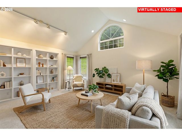 441 GEM Dr, Roseburg, OR 97471