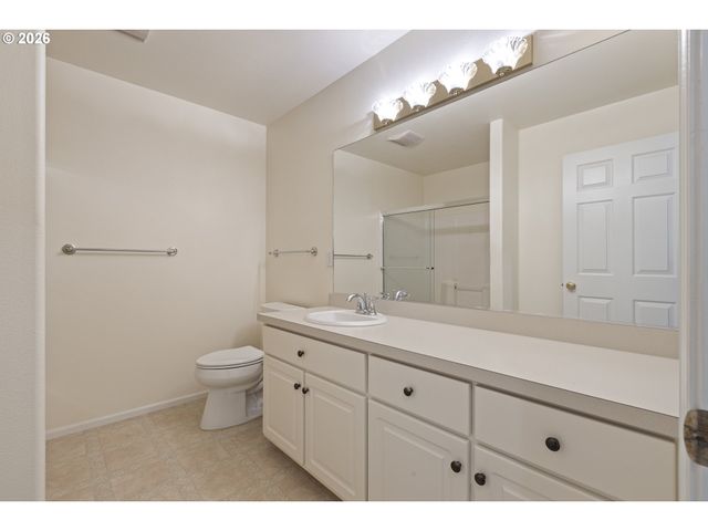 441 GEM Dr, Roseburg, OR 97471