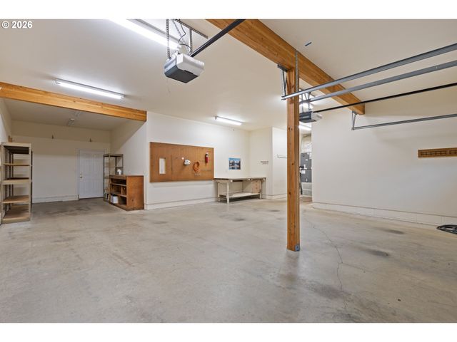 441 GEM Dr, Roseburg, OR 97471