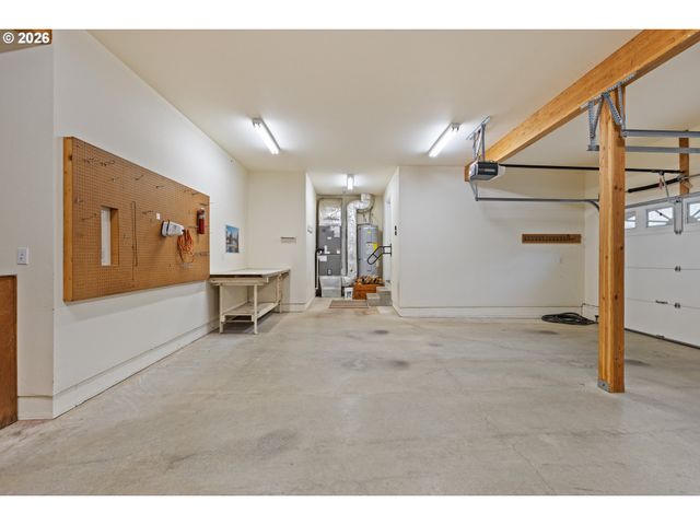 441 GEM Dr, Roseburg, OR 97471