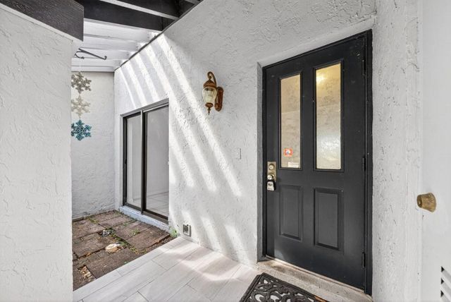 2643 NW 42nd Avenue, Coconut Creek, FL 33066