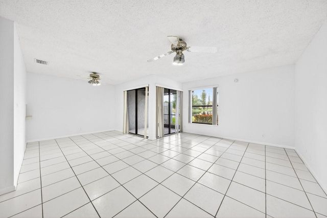2643 NW 42nd Avenue, Coconut Creek, FL 33066
