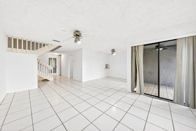 2643 NW 42nd Avenue, Coconut Creek, FL 33066