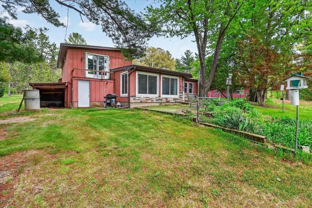N4055 Golf Lane, Brodhead, WI 53520