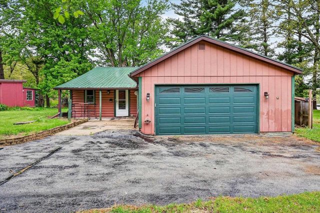 N4055 Golf Lane, Brodhead, WI 53520