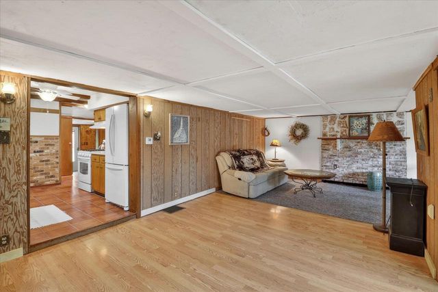 N4055 Golf Lane, Brodhead, WI 53520