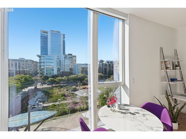 1075 Nw NORTHRUP St 419, Portland, OR 97209