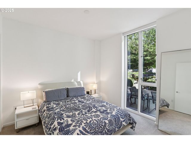 1075 Nw NORTHRUP St 419, Portland, OR 97209