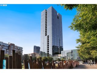 1075 Nw NORTHRUP St 419, Portland, OR 97209