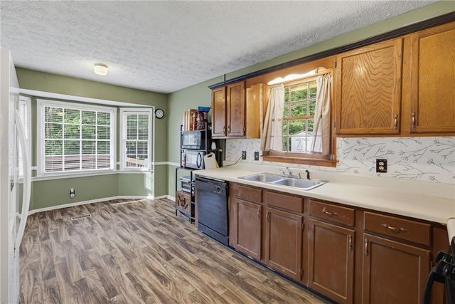 563 Presidential Drive, Dallas, GA 30157