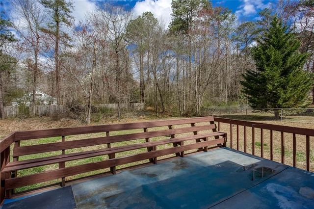 563 Presidential Drive, Dallas, GA 30157