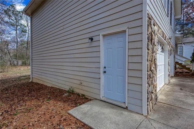 563 Presidential Drive, Dallas, GA 30157