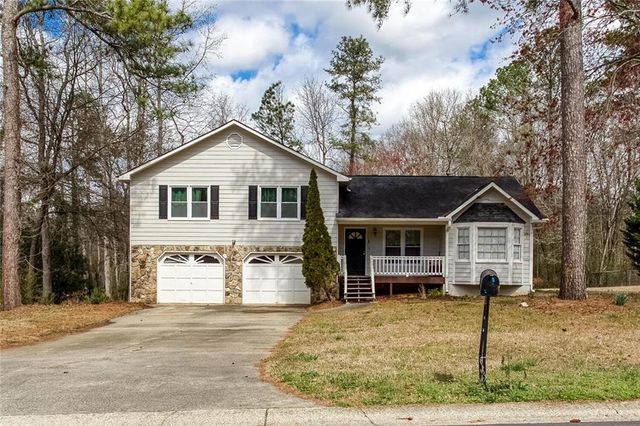 563 Presidential Drive, Dallas, GA 30157