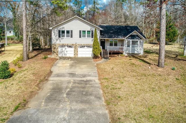 563 Presidential Drive, Dallas, GA 30157
