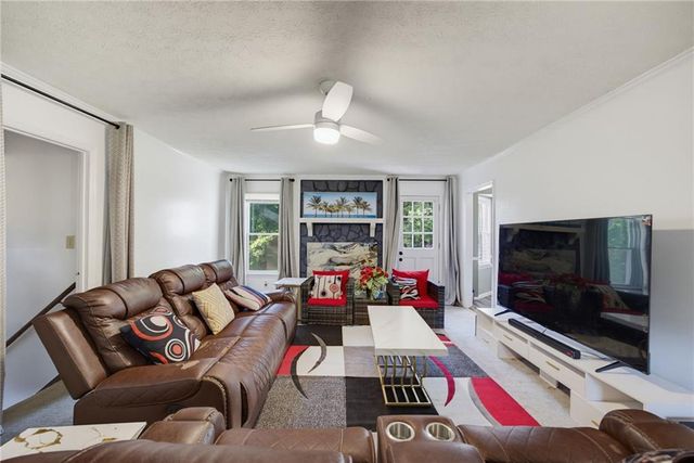 563 Presidential Drive, Dallas, GA 30157