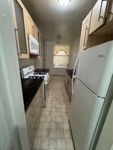 2081 Cruger Avenue Cruger 1K, Bronx, NY 10462