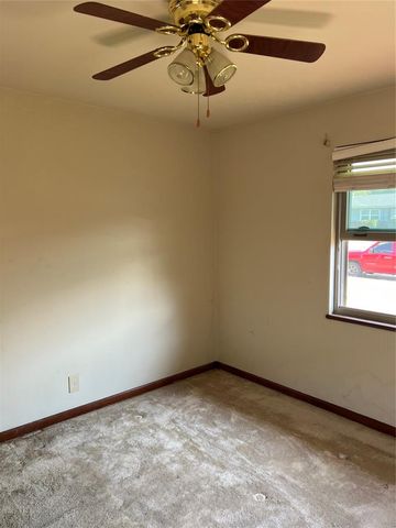 10217 N McKinley Avenue, Oklahoma City, OK 73114