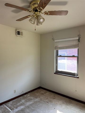 10217 N McKinley Avenue, Oklahoma City, OK 73114