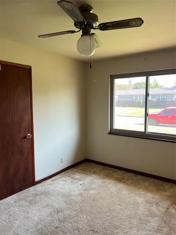 10217 N McKinley Avenue, Oklahoma City, OK 73114
