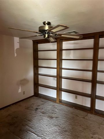 10217 N McKinley Avenue, Oklahoma City, OK 73114