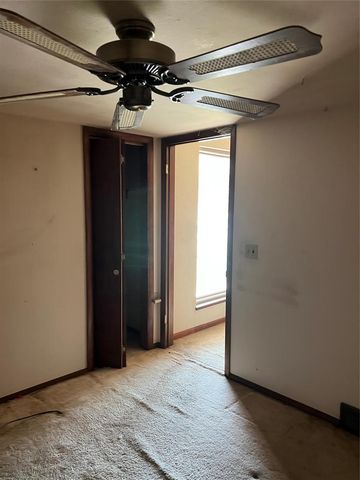 10217 N McKinley Avenue, Oklahoma City, OK 73114