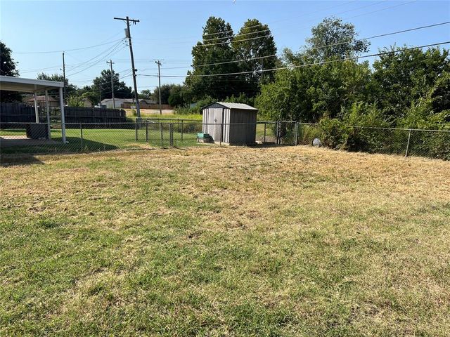 10217 N McKinley Avenue, Oklahoma City, OK 73114