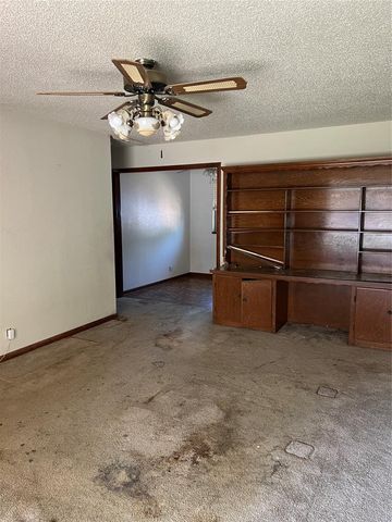10217 N McKinley Avenue, Oklahoma City, OK 73114