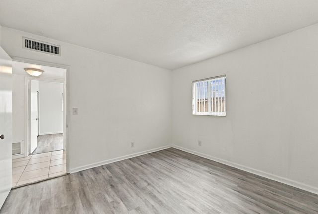 2190 SE 5TH Street 5-B, Pompano Beach, FL 33062