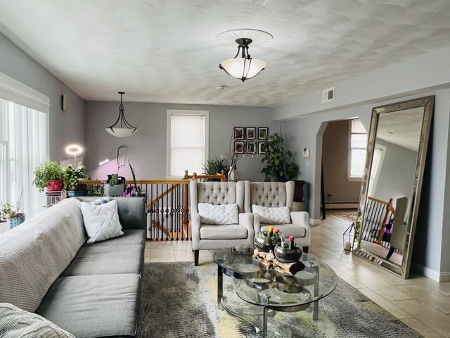 10 Milano 1, Revere, MA 02151