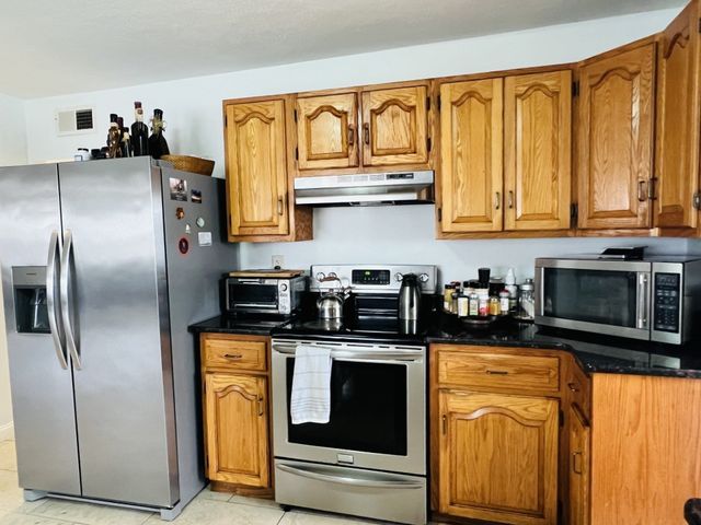 10 Milano 1, Revere, MA 02151