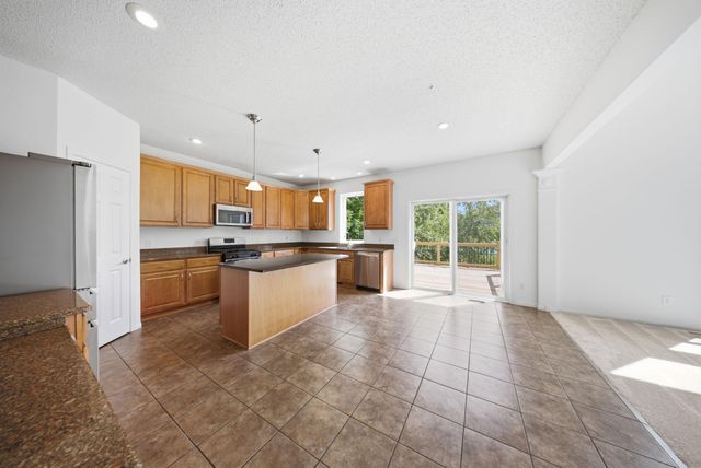 2489 Eyrie Drive, Woodbury, MN 55129