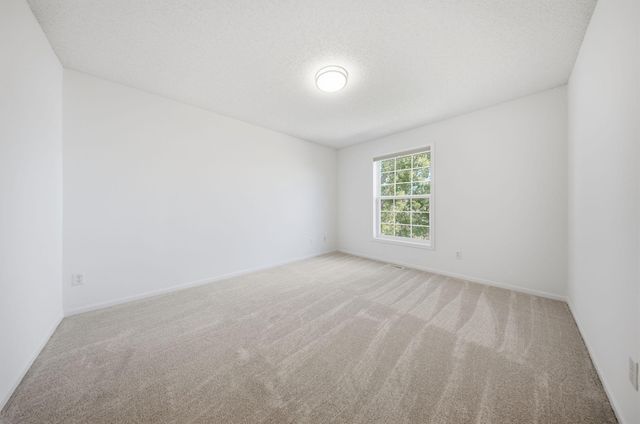 2489 Eyrie Drive, Woodbury, MN 55129