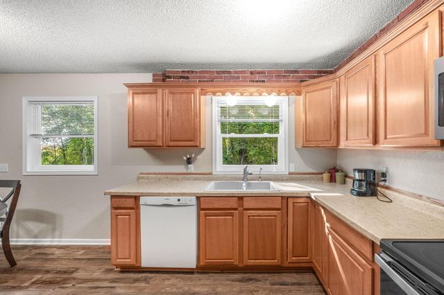 16869 220th Street, Hutchinson, MN 55350