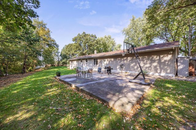 16869 220th Street, Hutchinson, MN 55350