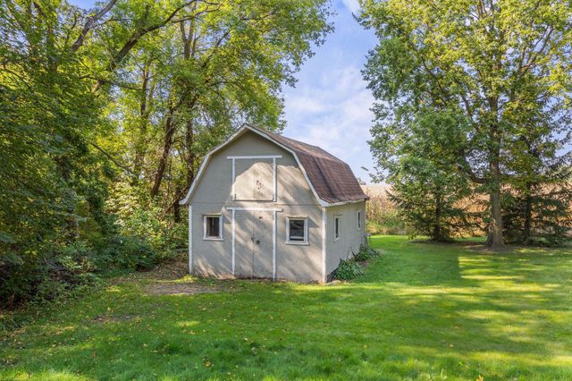 16869 220th Street, Hutchinson, MN 55350