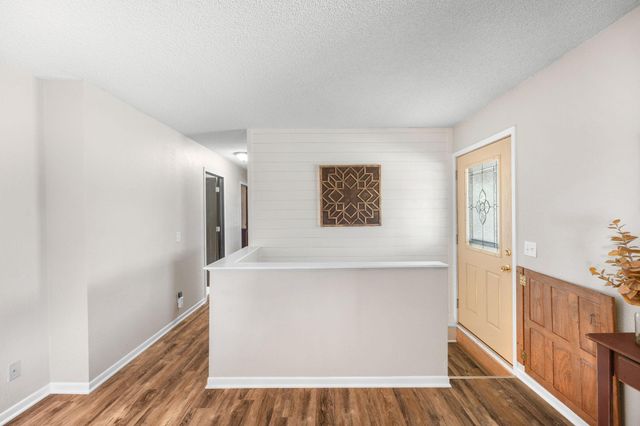 16869 220th Street, Hutchinson, MN 55350