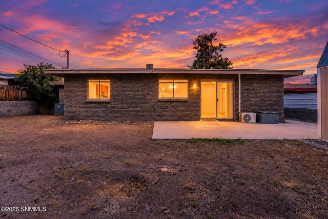 1335 Myrtle Drive, Las Cruces, NM 88001