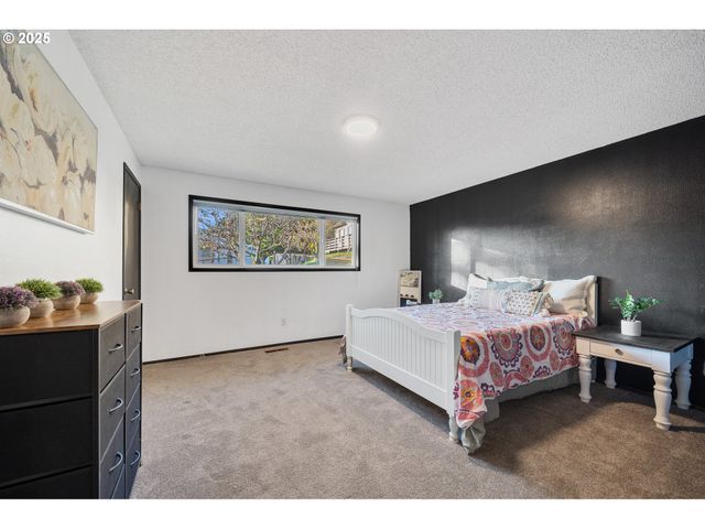 8630 BEWLEY St, Bay City, OR 97107